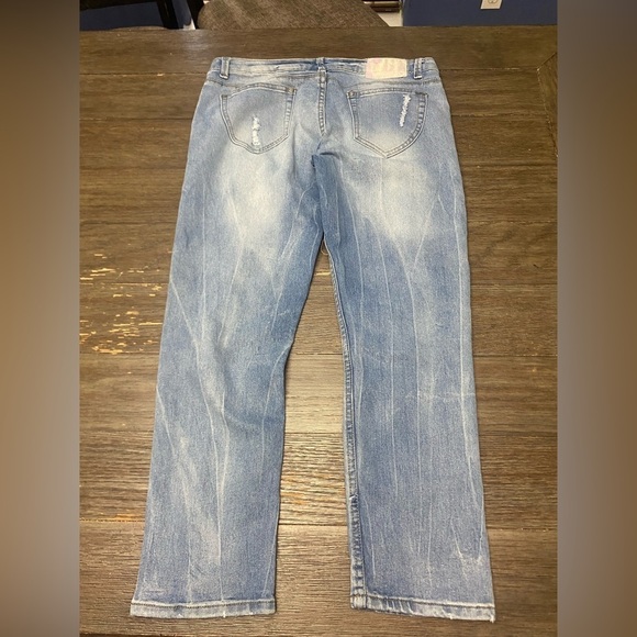 Women’s Hybrid & Company Distress Mid-rise Straight Leg Jeans Light Wash 9 - Picture 2 of 8